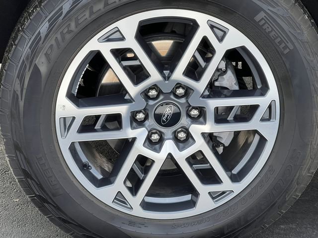 Certified 2025 Ford Expedition Active image 10