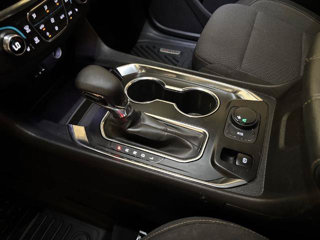 Used 2021 Chevrolet Traverse LT FWD image 29