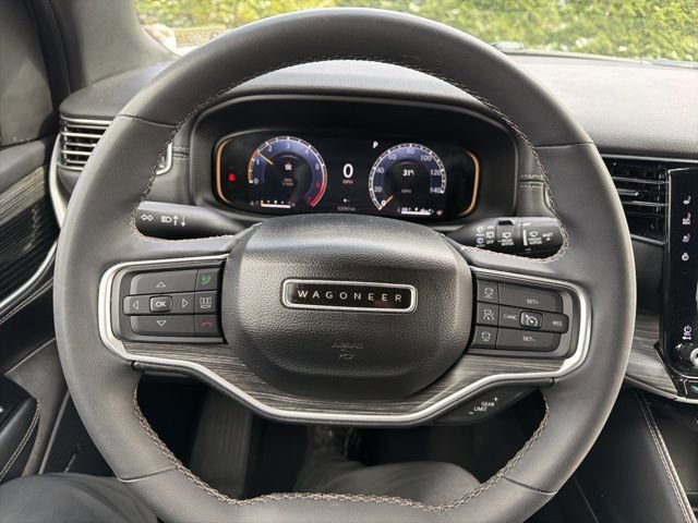 Used 2024 Jeep Wagoneer L Series II w/ Flexible Seating Group image 23