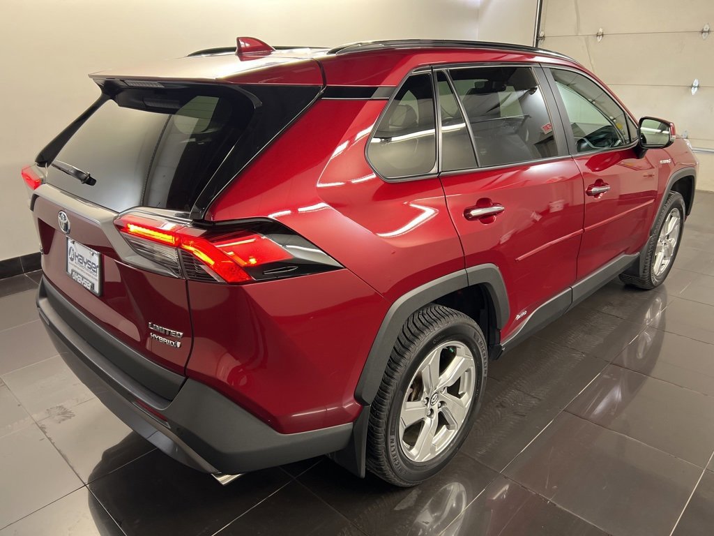Used 2021 Toyota RAV4 Limited image 4