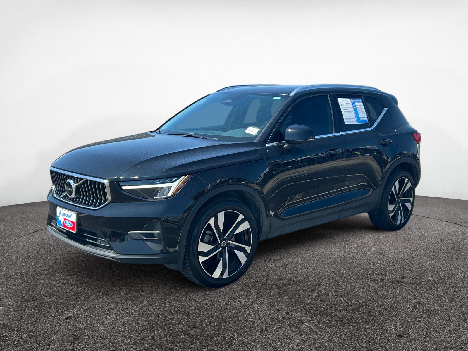Used 2023 Volvo XC40 B5 Ultimate w/ Protection Package Premier