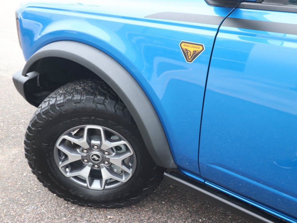 Certified 2025 Ford Bronco Badlands AWD/4WD image 3
