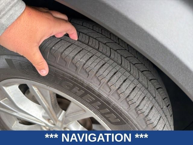 Certified 2022 Ford Explorer XLT w/ Equipment Group 202A AWD/4WD image 7