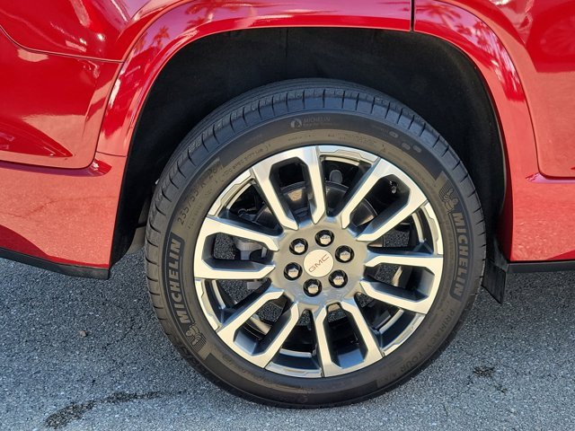 Used 2023 GMC Acadia Denali w/ Denali Ultimate Package image 9