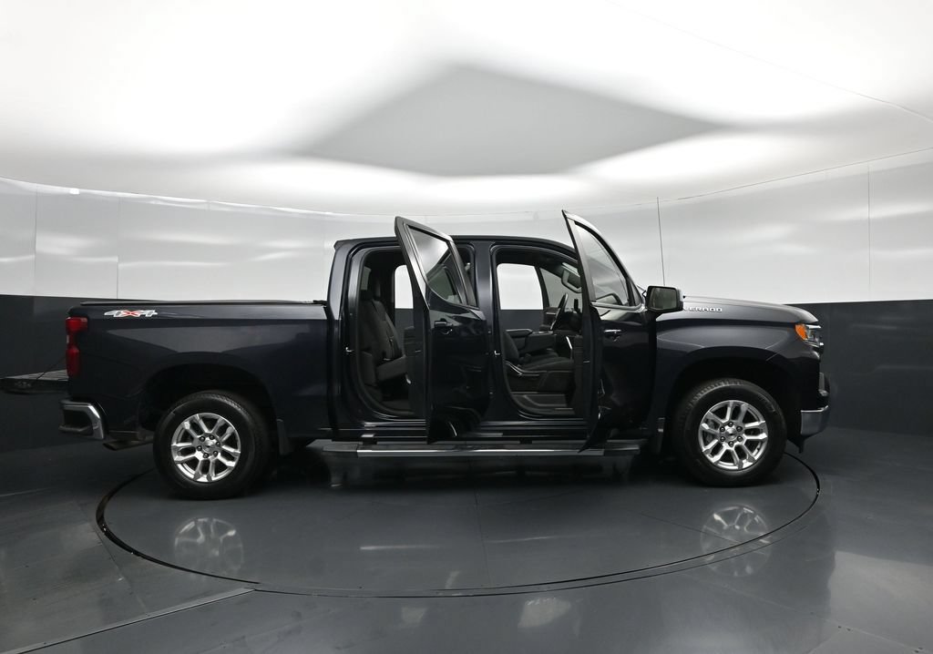 Used 2023 Chevrolet Silverado 1500 LT AWD/4WD image 5