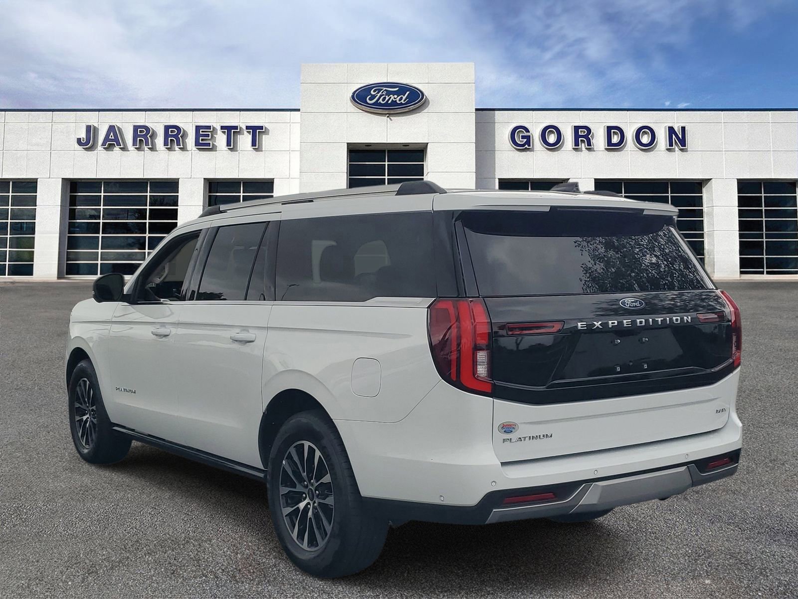 Certified 2025 Ford Expedition Max Platinum image 2