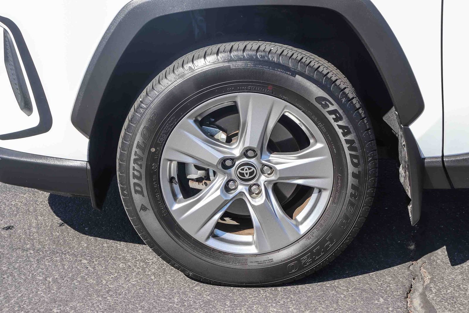 Used 2024 Toyota RAV4 XLE FWD image 9