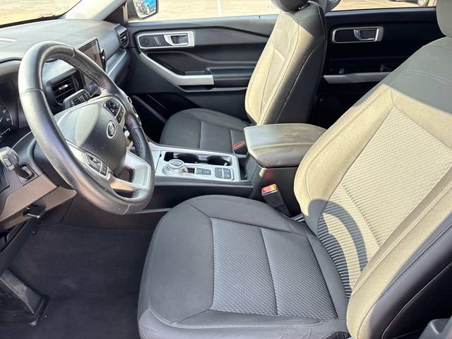 Certified 2023 Ford Explorer XLT RWD image 11