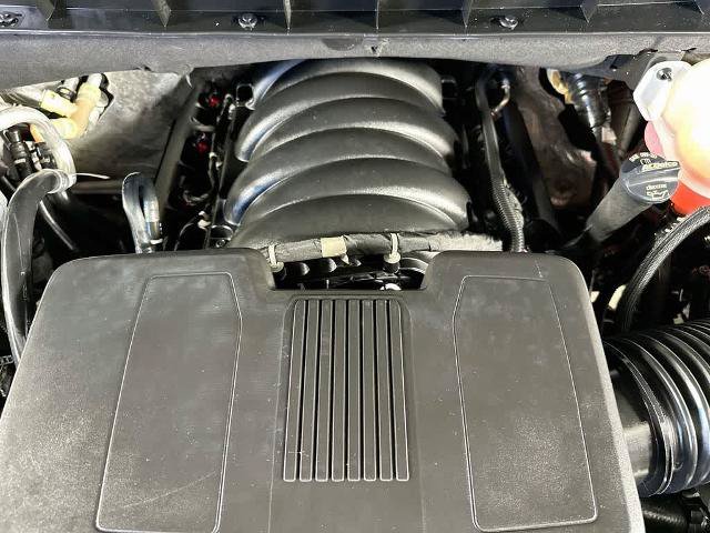 Used 2025 Chevrolet Tahoe Z71 w/ Z71 Off-Road Package AWD/4WD image 9