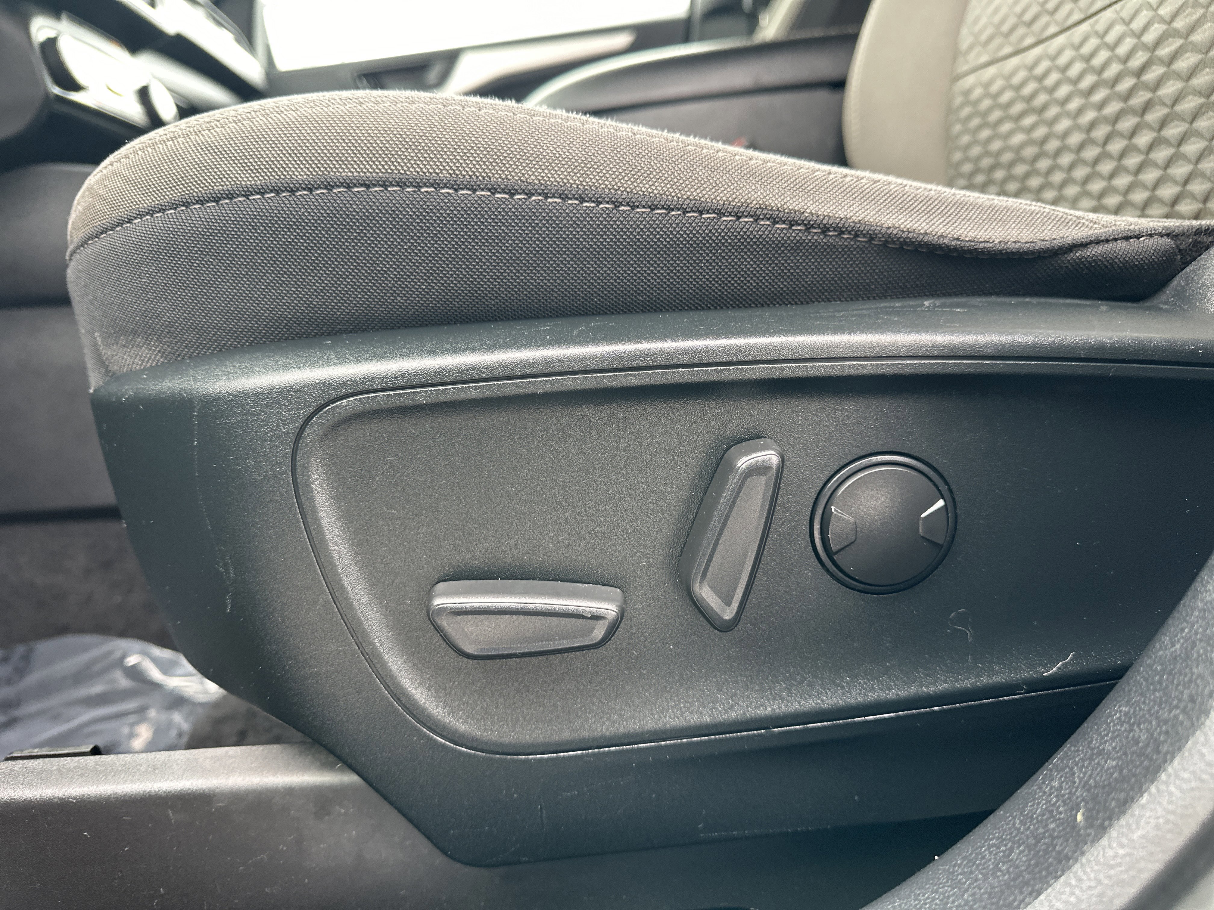 Certified 2022 Ford Escape SE w/ Convenience Package image 15