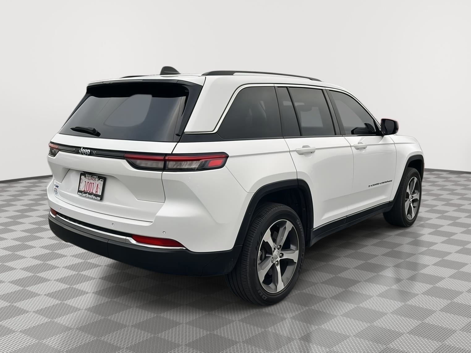 Used 2024 Jeep Grand Cherokee Limited 4xe image 5