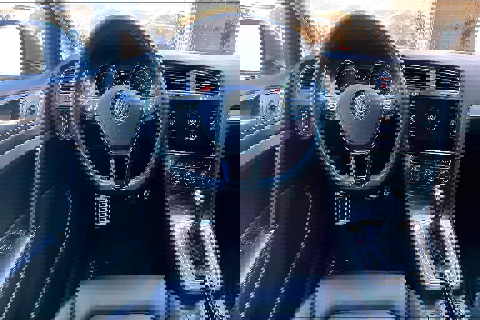 Used 2018 Volkswagen Golf Alltrack SEL image 11