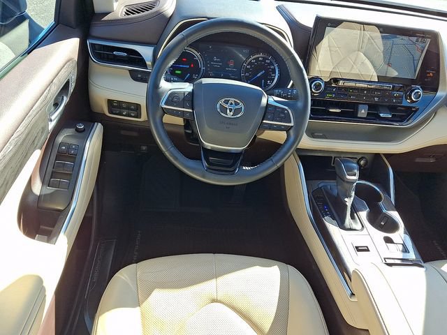 Used 2020 Toyota Highlander Platinum AWD/4WD image 14