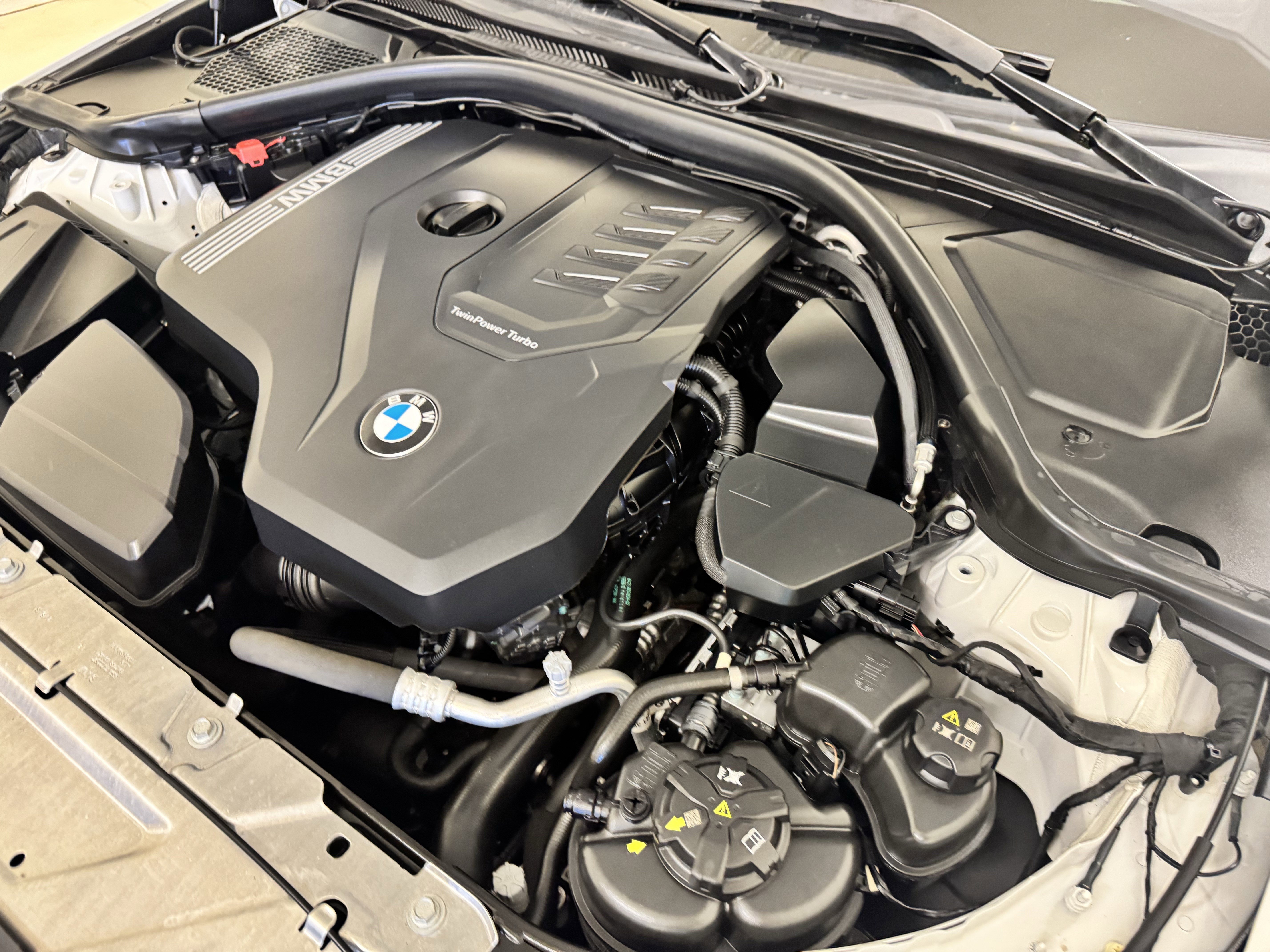 Used 2023 BMW 330i Sedan w/ Premium Package image 28