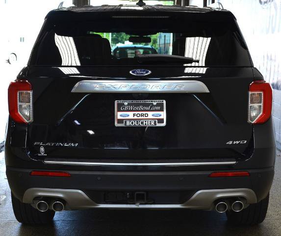 Certified 2024 Ford Explorer Platinum w/ Technology Package AWD/4WD image 5