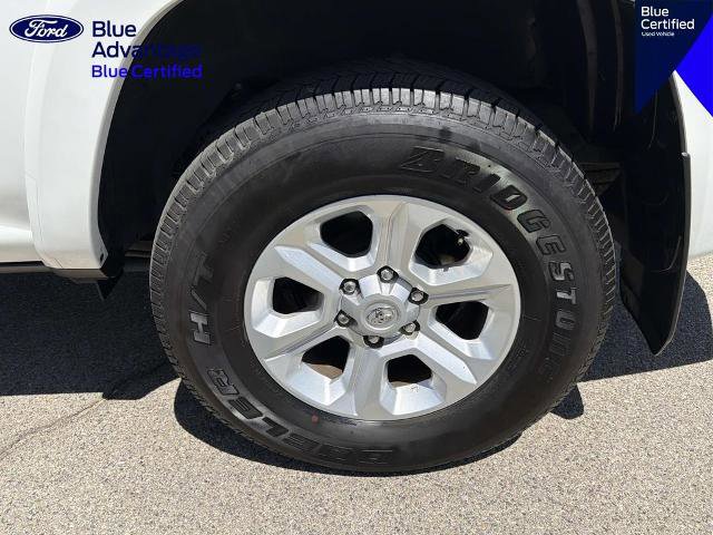 Used 2024 Toyota 4Runner SR5 AWD/4WD image 10