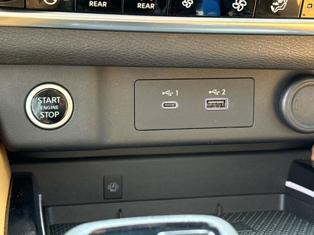 Used 2023 Nissan Rogue Platinum w/ Platinum Premium Package image 30