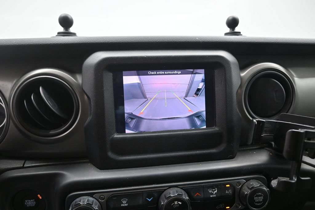 Used 2023 Jeep Gladiator Sport AWD/4WD image 3