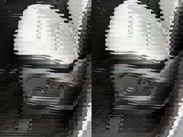 Certified 2021 Ford Explorer XLT w/ Equipment Group 202A image 14