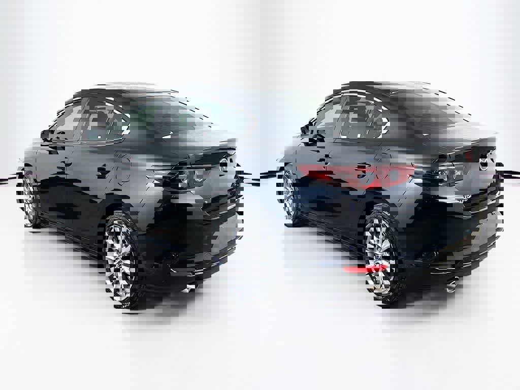 Used 2021 MAZDA MAZDA3 s image 3