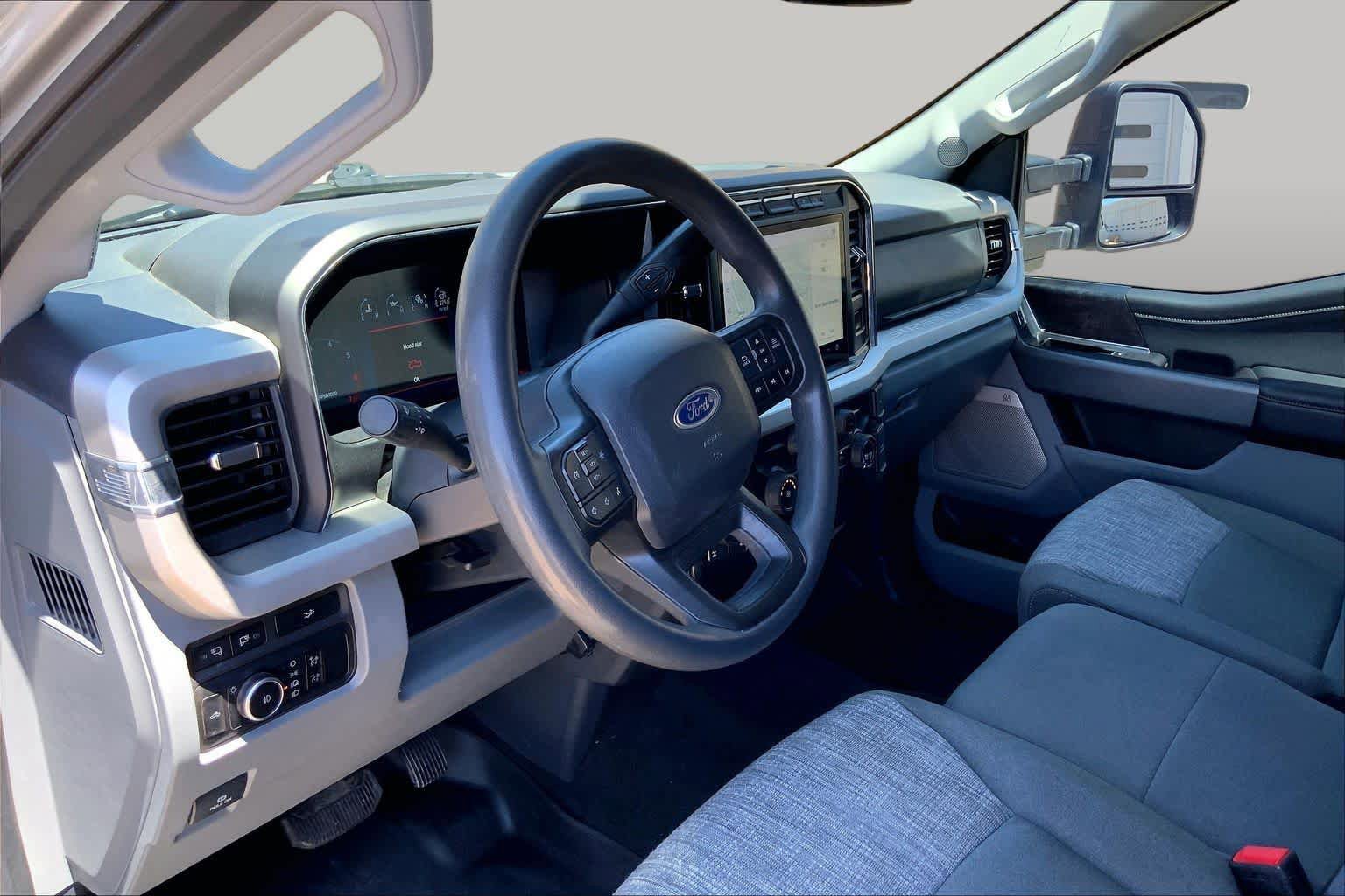 Certified 2023 Ford F250 XLT w/ XLT Premium Package AWD/4WD image 18