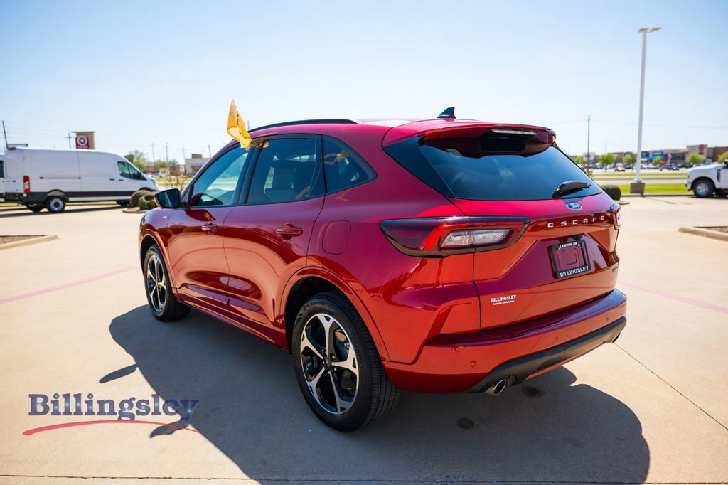 Certified 2024 Ford Escape ST-Line Elite image 3