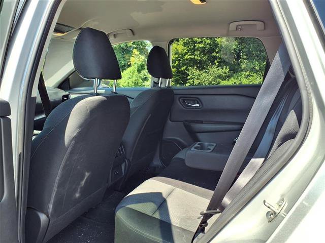Used 2025 Nissan Rogue SV AWD/4WD image 18