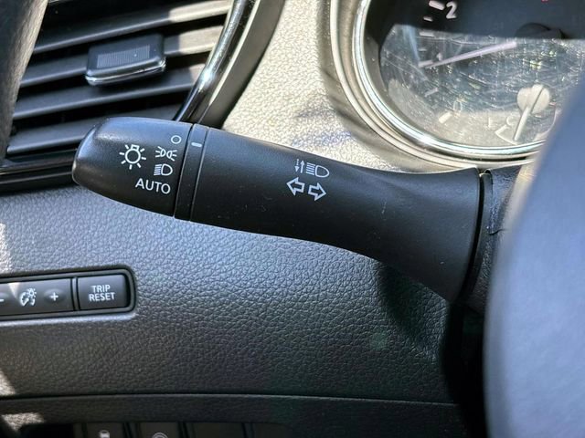 Used 2019 Nissan Rogue Sport SV AWD/4WD image 23