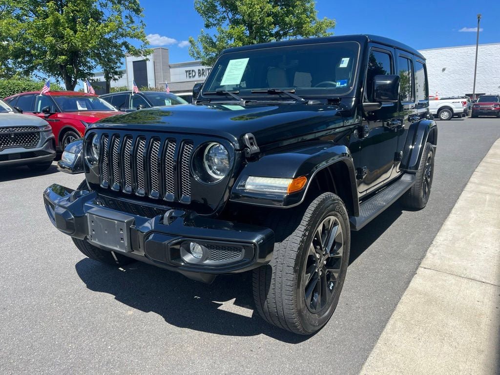 Used 2023 Jeep Wrangler Unlimited Sahara AWD/4WD image 3