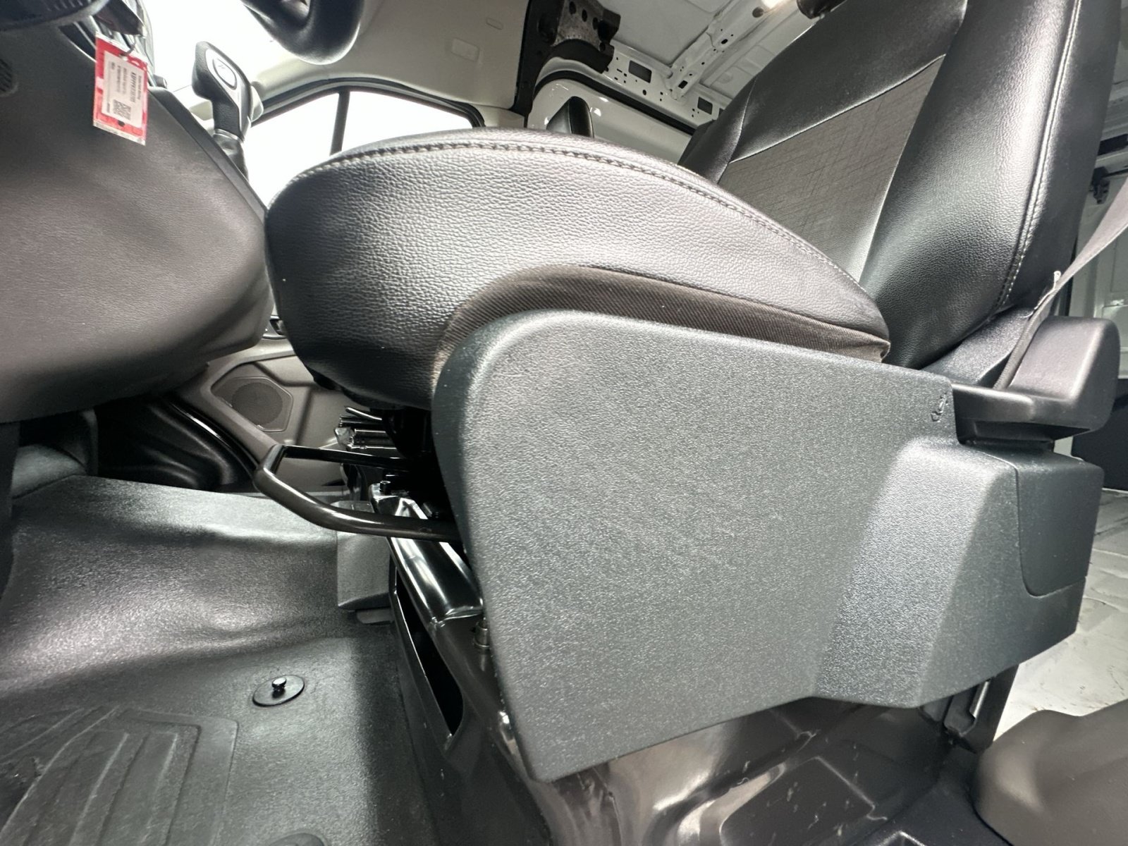 Certified 2023 Ford Transit 250 Medium Roof AWD image 22