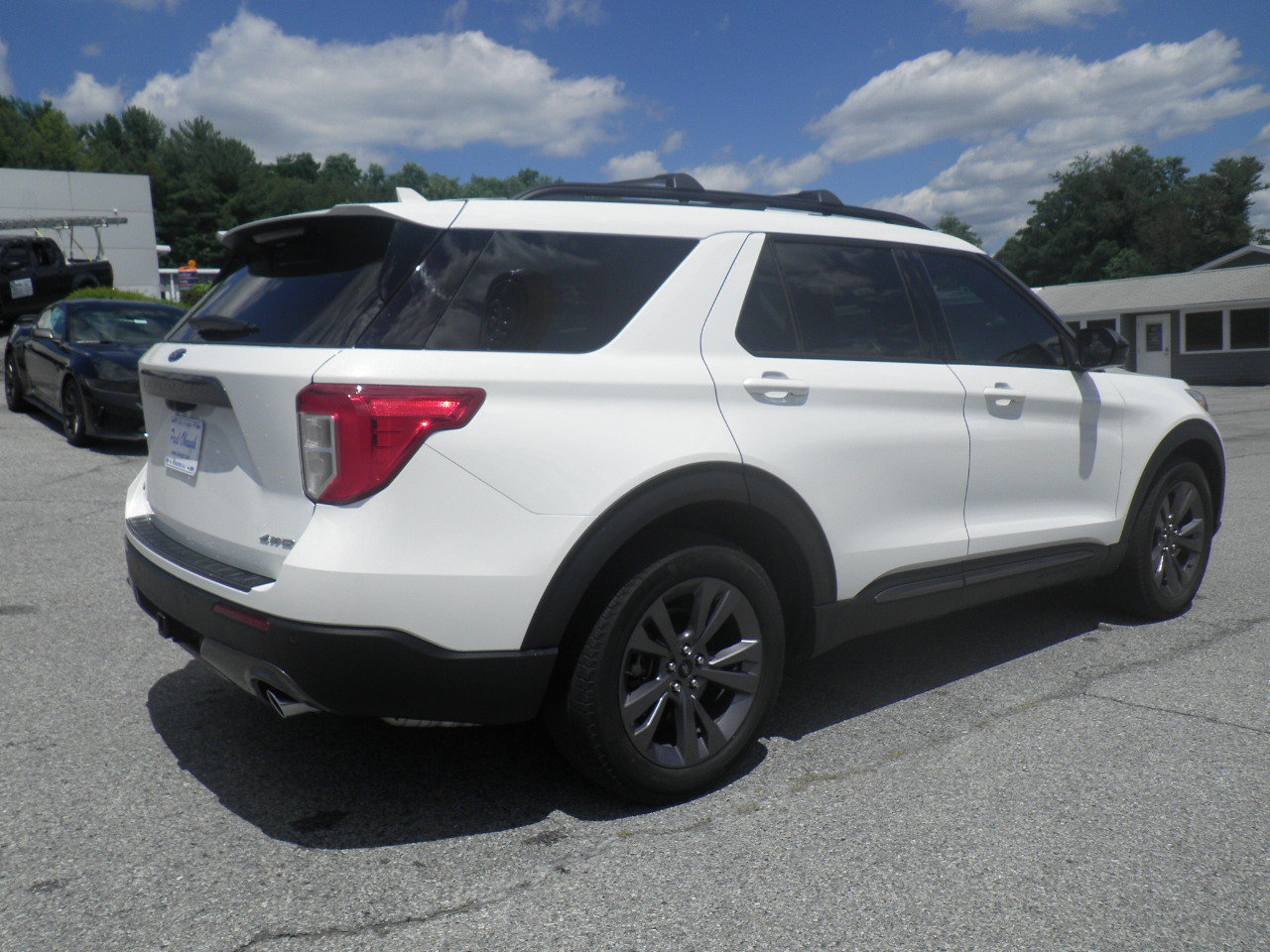 Certified 2024 Ford Explorer XLT w/ Equipment Group 202A AWD/4WD image 6