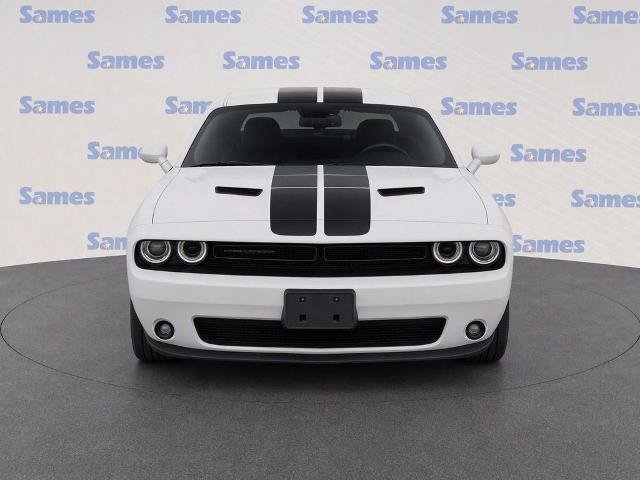 Used 2022 Dodge Challenger SXT w/ Plus Package RWD image 5