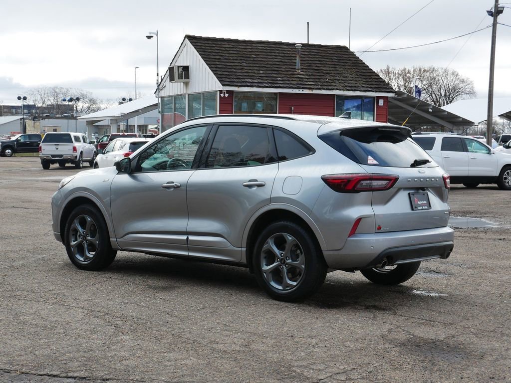 Certified 2024 Ford Escape ST-Line w/ Tech Pack #1 image 4