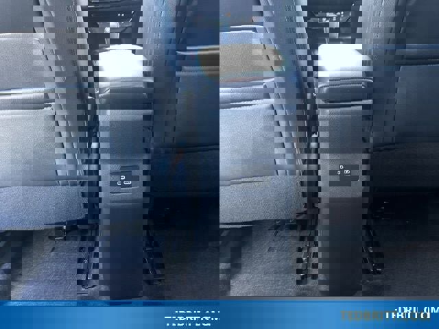 Used 2025 Nissan Kicks SR image 15