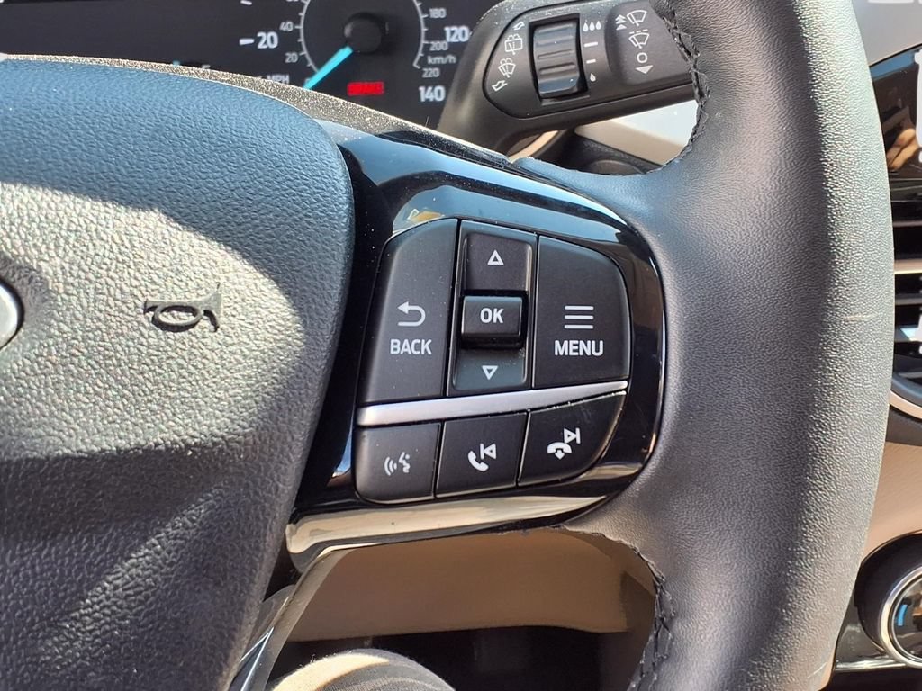 Certified 2022 Ford Escape SEL AWD/4WD image 19