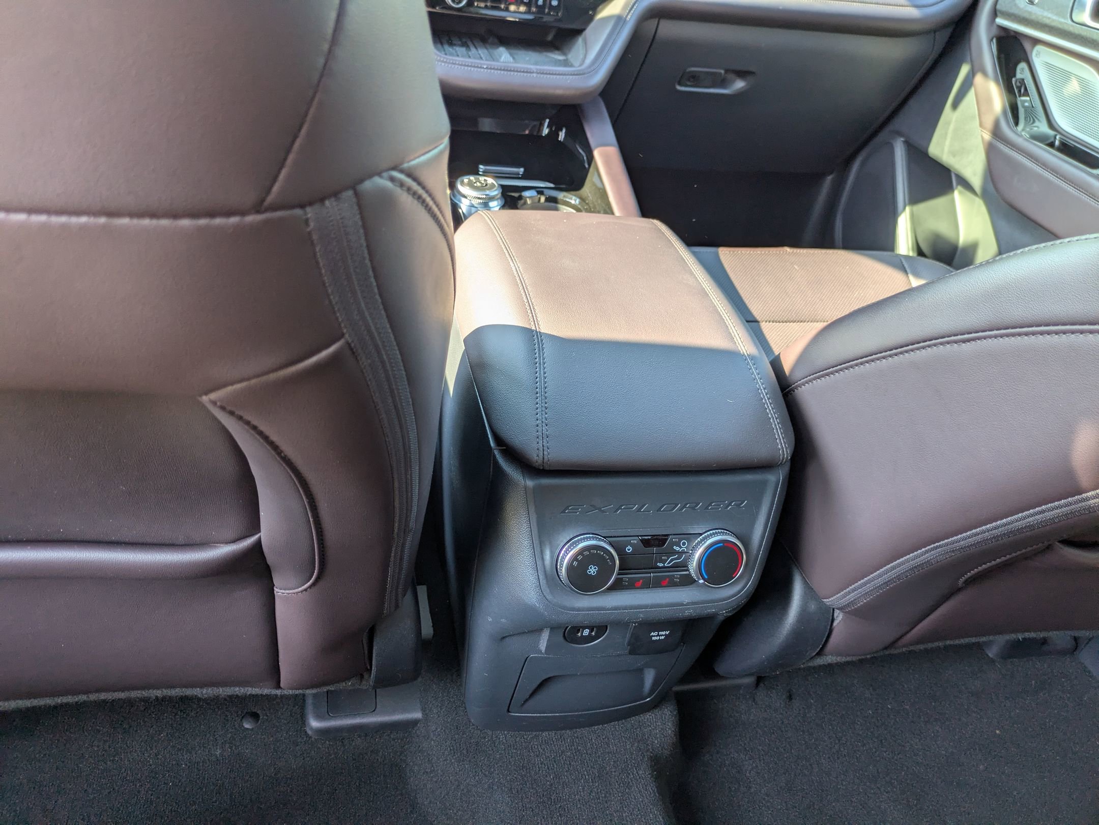 Certified 2025 Ford Explorer Platinum w/ LUX Leather Package AWD/4WD image 32