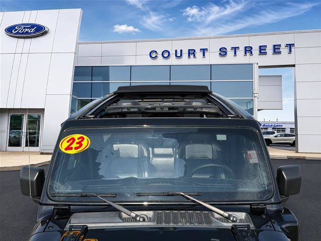 Used 2023 Jeep Wrangler Unlimited Sahara w/ Cold Weather Group AWD/4WD image 30