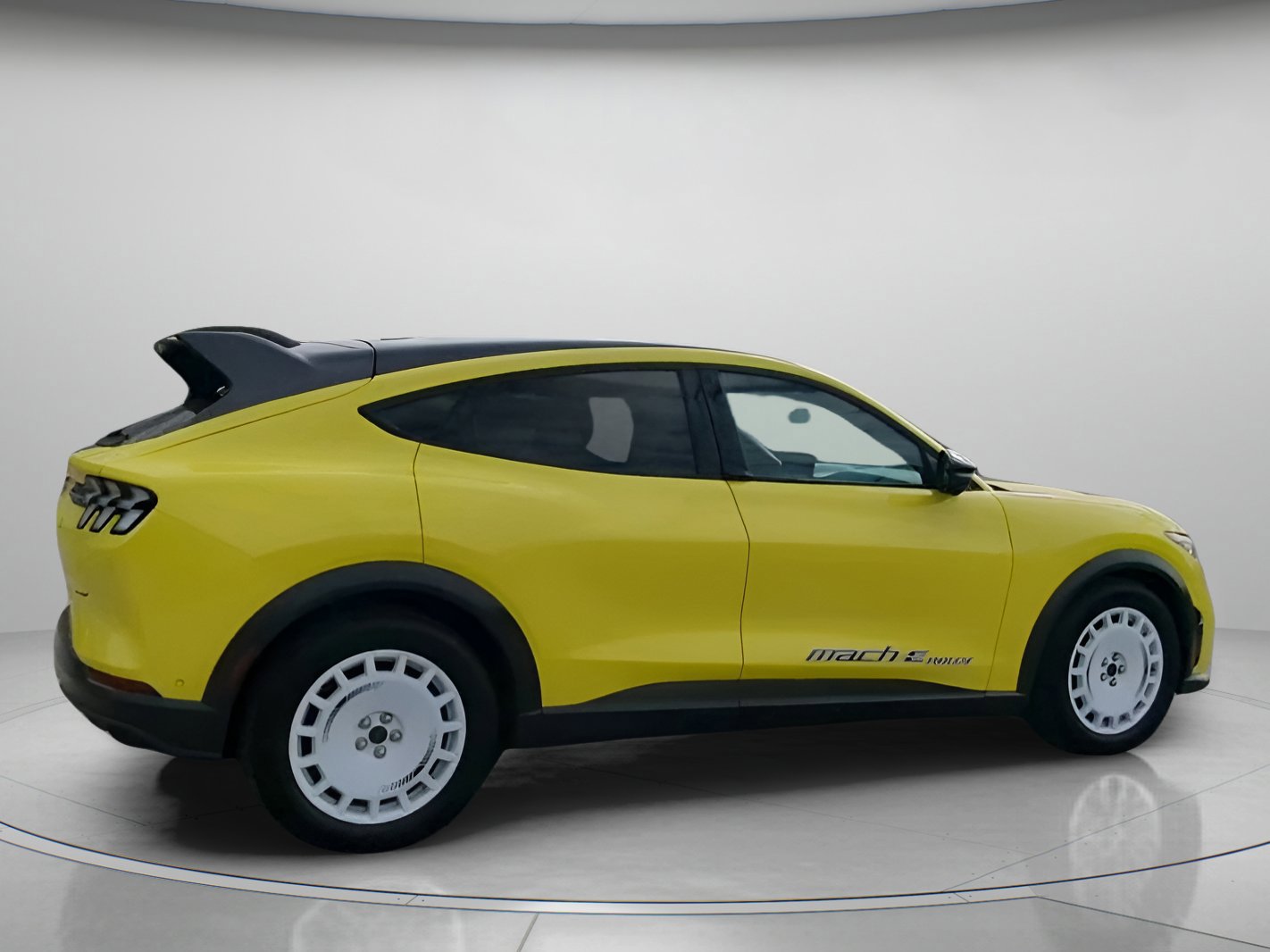 Certified 2024 Ford Mustang Mach-E GT image 22