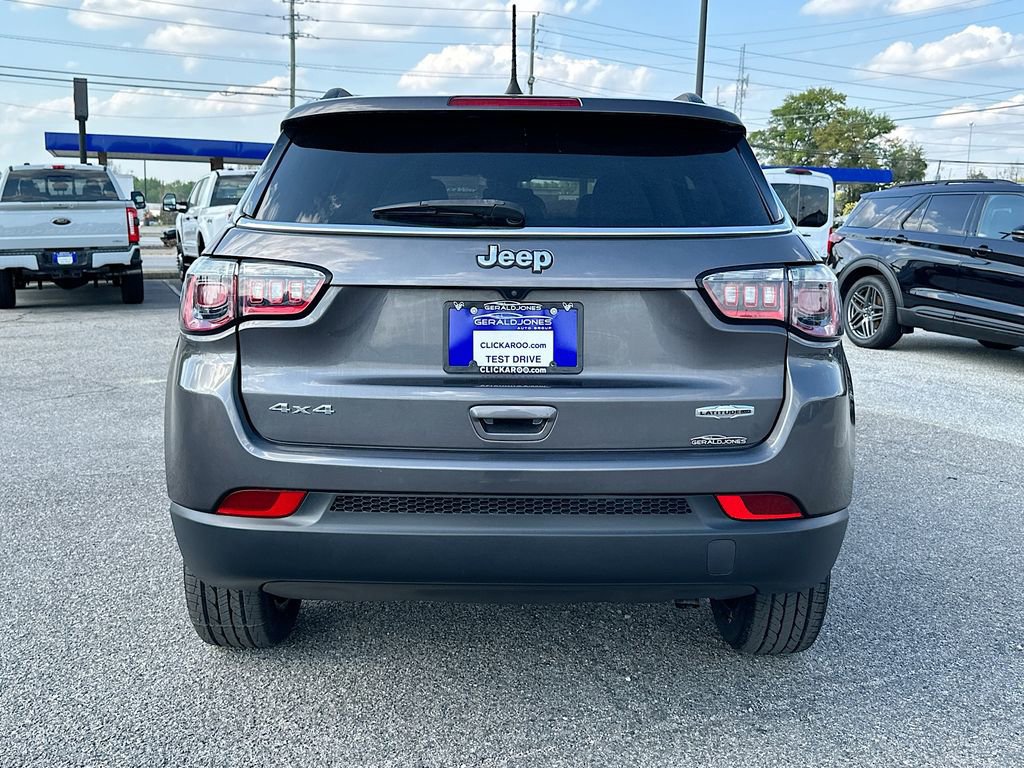 Used 2022 Jeep Compass Latitude image 3