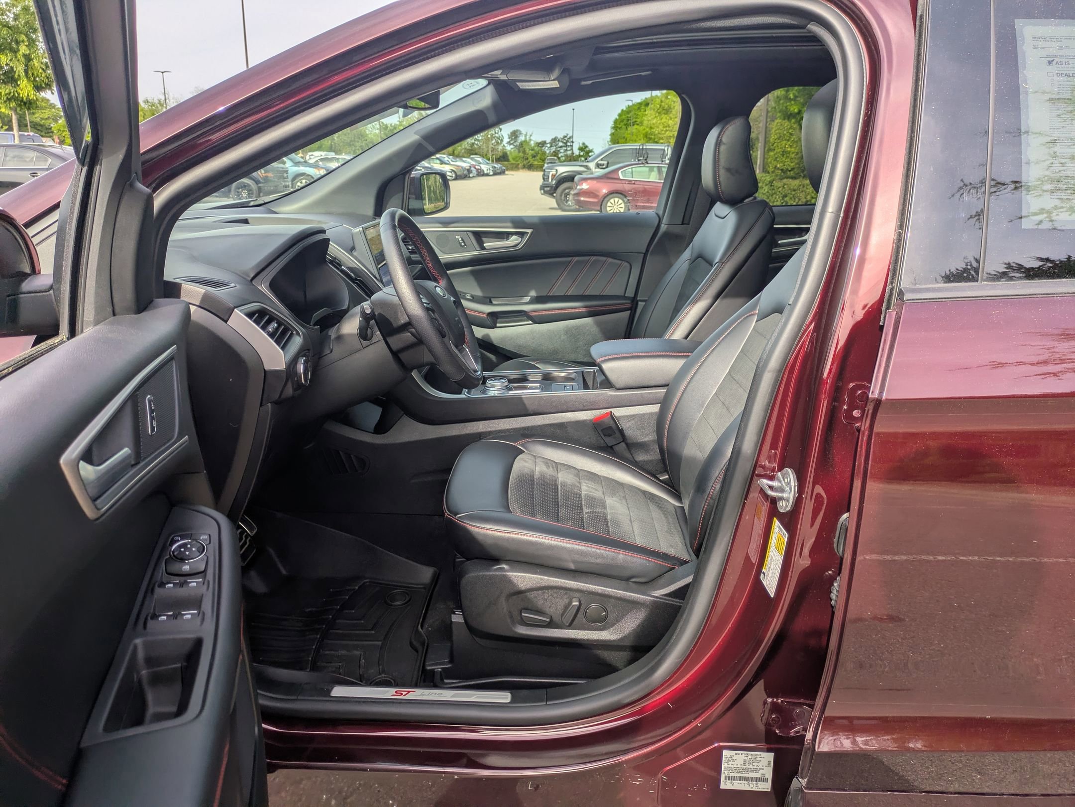 Certified 2023 Ford Edge ST-Line image 12