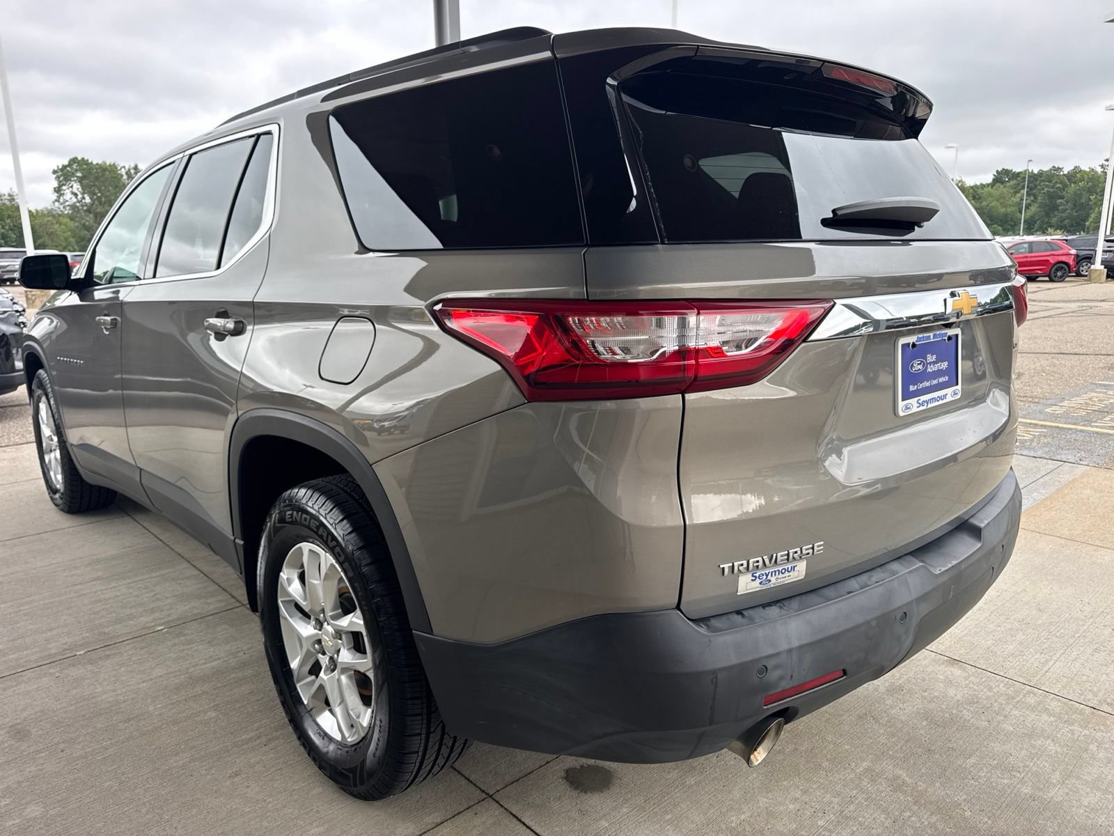 Used 2019 Chevrolet Traverse LT FWD image 5