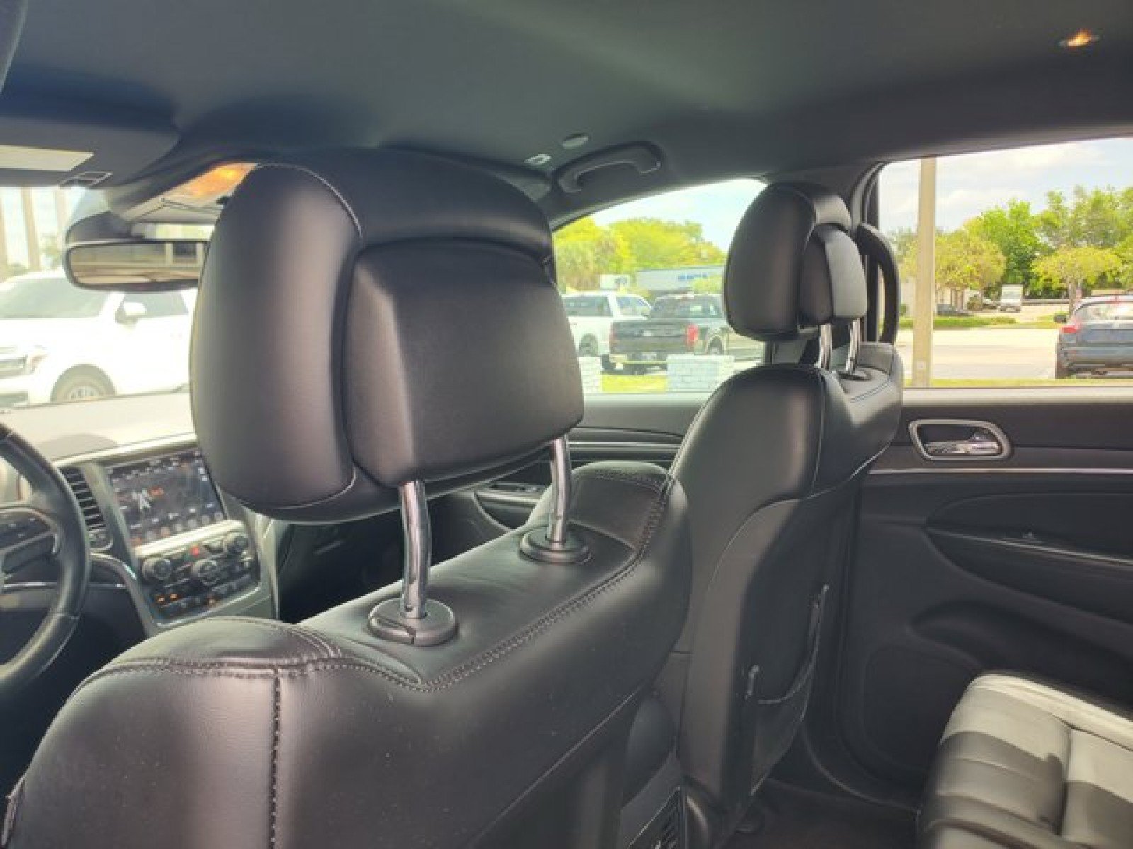 Used 2018 Jeep Grand Cherokee Limited w/ Trailer Tow Group IV RWD image 27