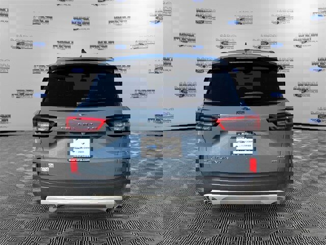 Certified 2023 Ford Escape Platinum w/ Premium Technology Package image 4