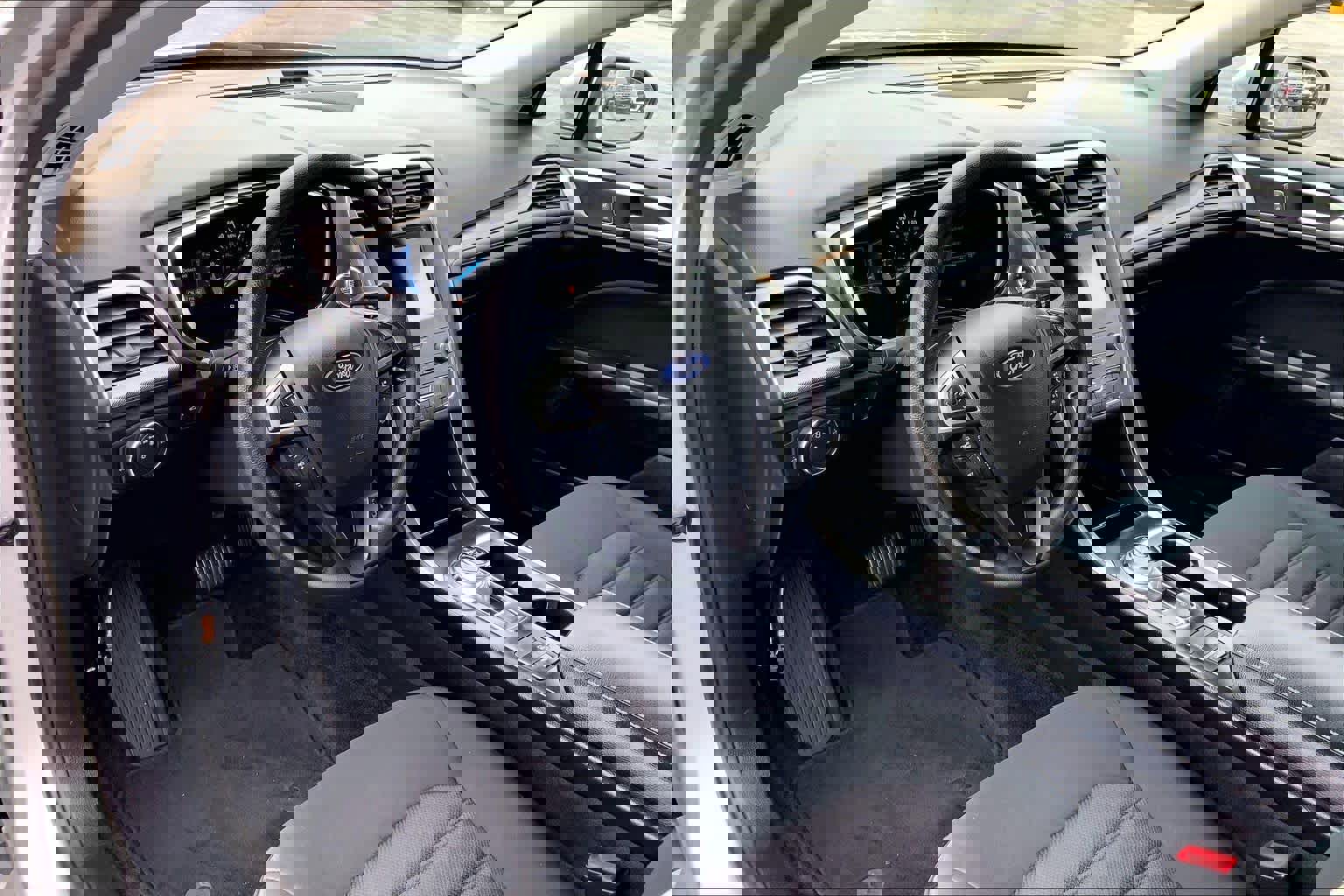 Certified 2019 Ford Fusion SE image 16