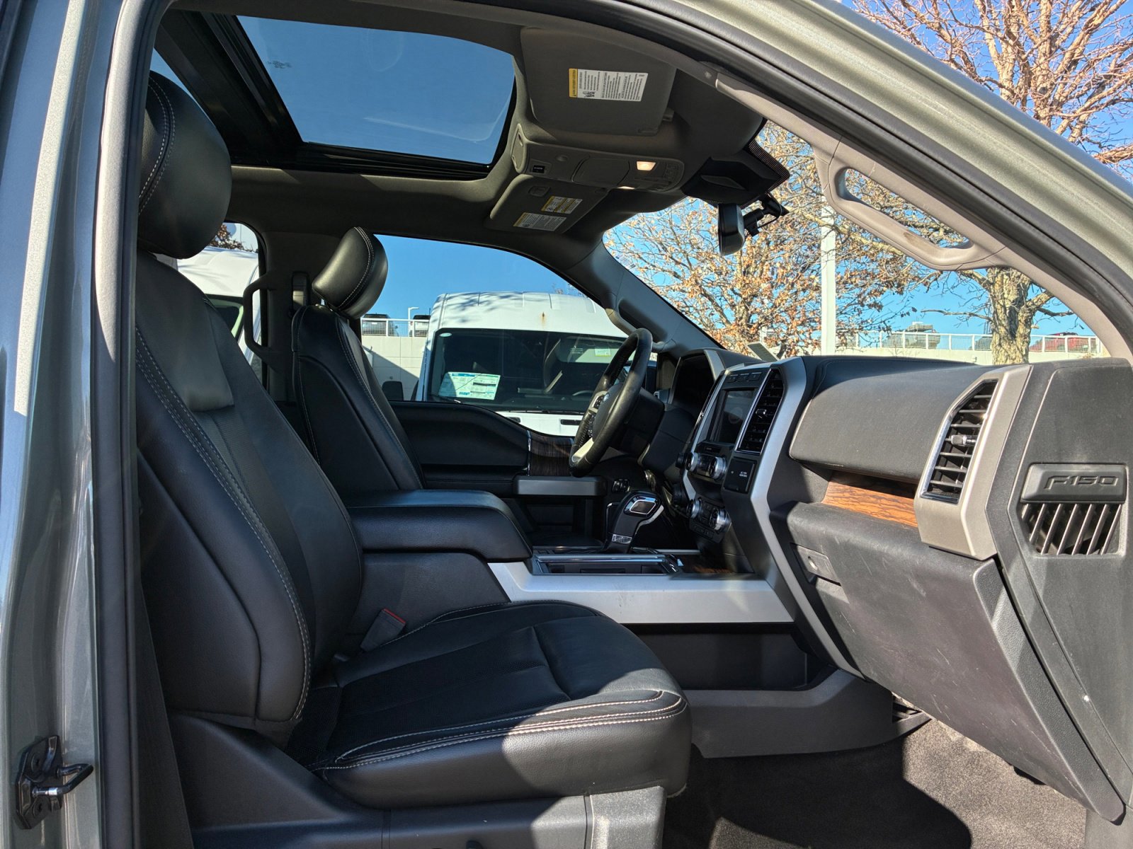 Certified 2019 Ford F150 Lariat w/ Equipment Group 502A Luxury image 19