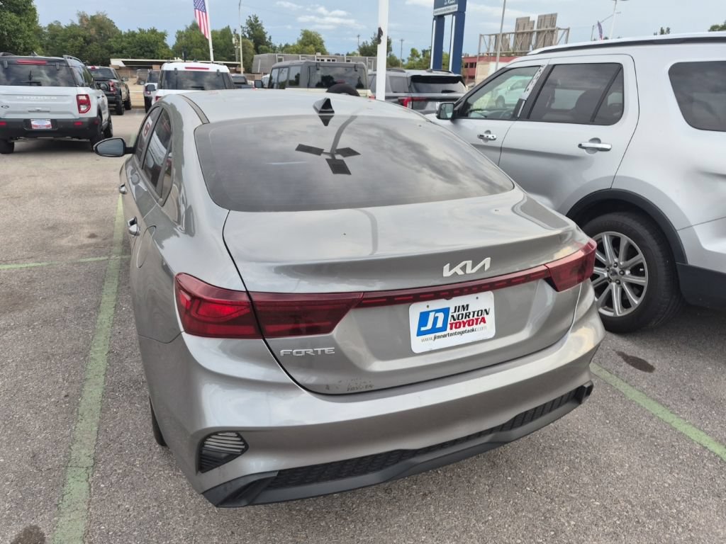 Used 2023 Kia Forte LXS w/ LXS Technology Package FWD image 11