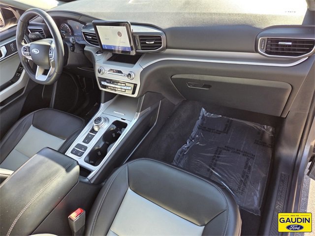 Certified 2023 Ford Explorer XLT w/ Equipment Group 202A image 18