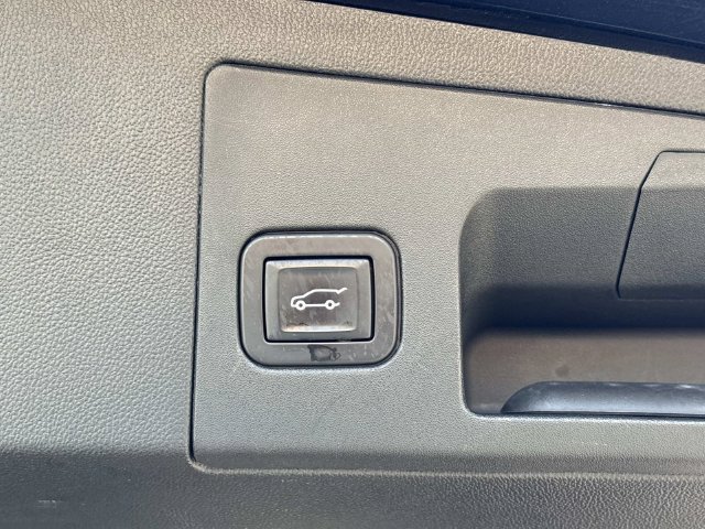 Used 2017 Cadillac XT5 FWD image 13