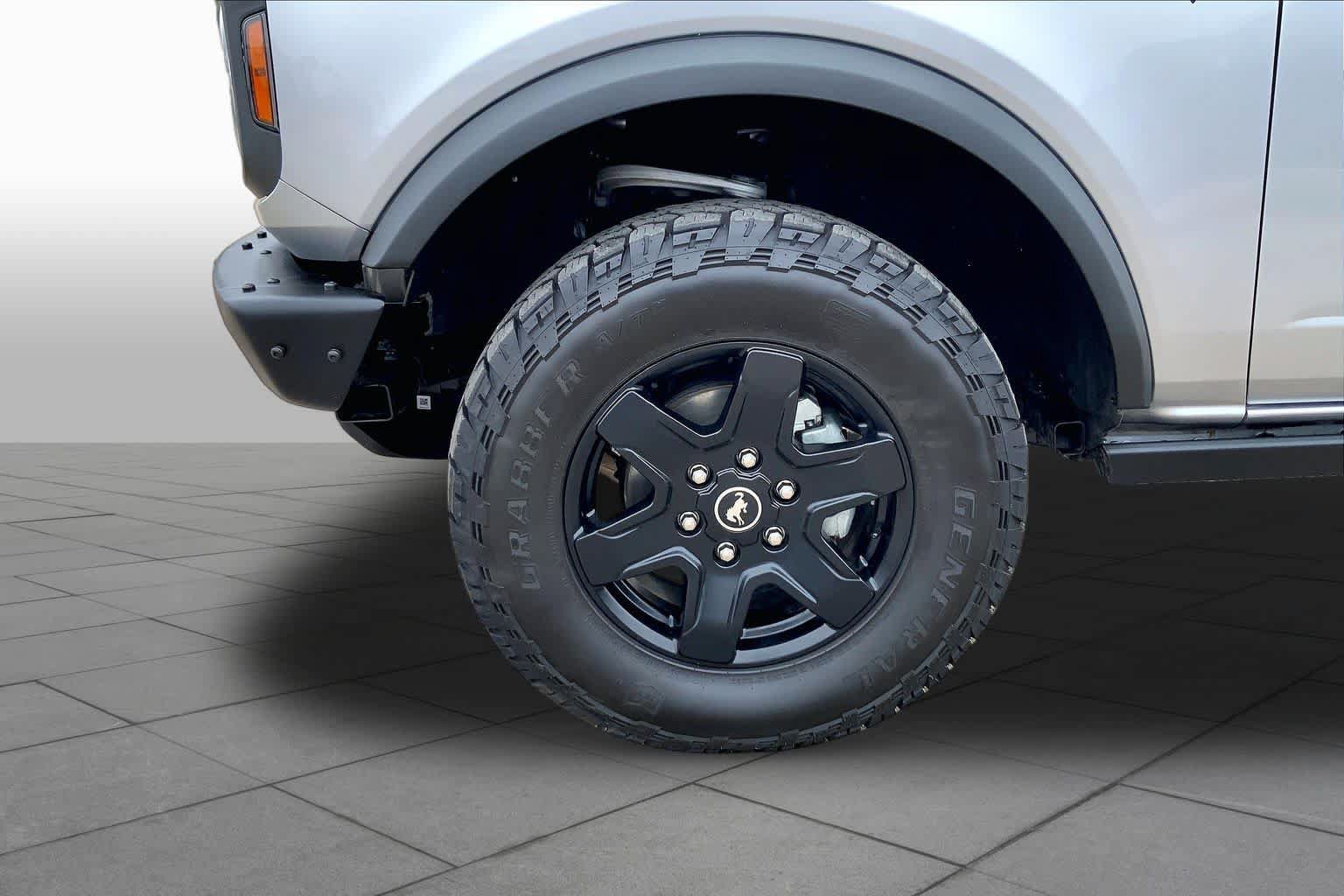 Certified 2024 Ford Bronco Black Diamond AWD/4WD image 11