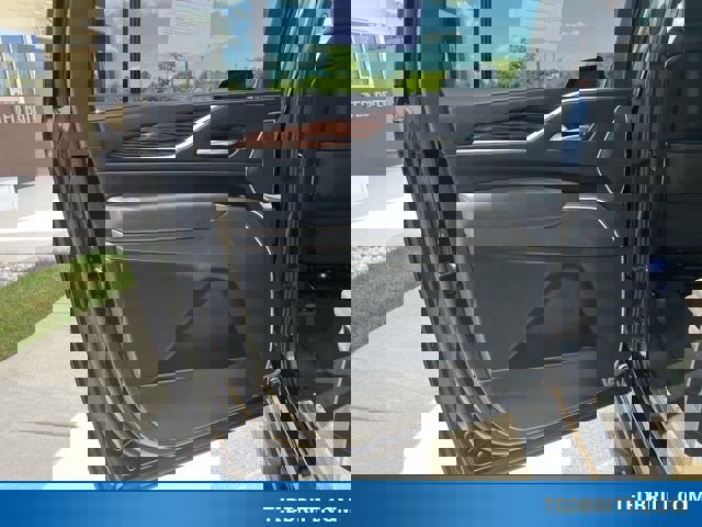 Used 2021 Cadillac Escalade ESV Luxury image 25